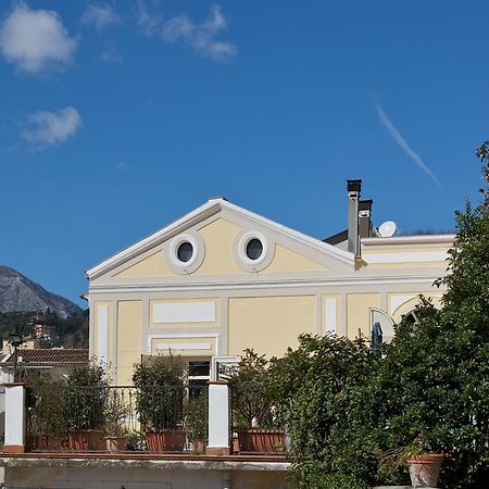 La Casa Di Donn'Amelia Acomodação com café da manhã Molina  Exterior foto
